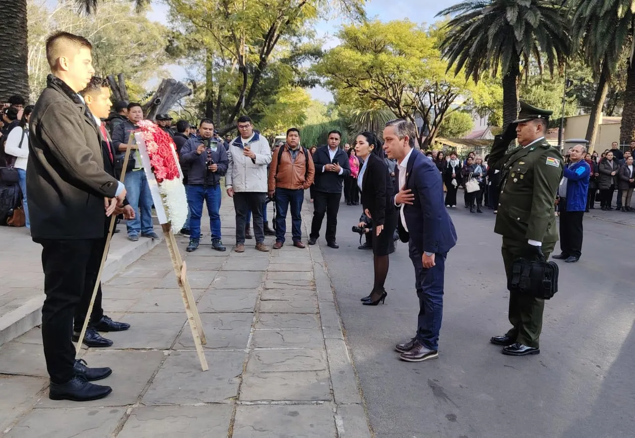 FISCALÍA DEPARTAMENTAL DE TARIJA RINDE HOMENAJE A LA UAJMS POR SUS 80° AÑOS DE TRAYECTORIA INSTITUCIONAL