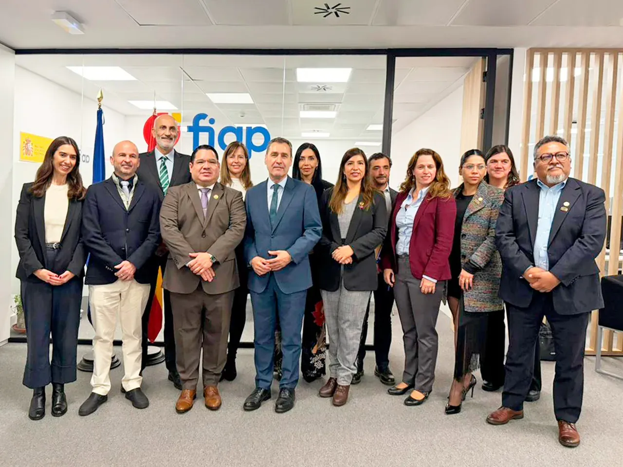 ESPAÑA: FISCAL GENERAL FORTALECE COOPERACIÓN ESTRATÉGICA CON FIAP Y EL PAcCTO PARA EFECTIVIZAR LA INVESTIGACIÓN DE DELITOS SEXUALES EN ENTORNOS DIGITALES Y PREVENIR LA TRATA Y TRÁFICO DE PERSONAS, TRÁFICO ILÍCITO DE MIGRANTES Y DELITOS CONEXOS