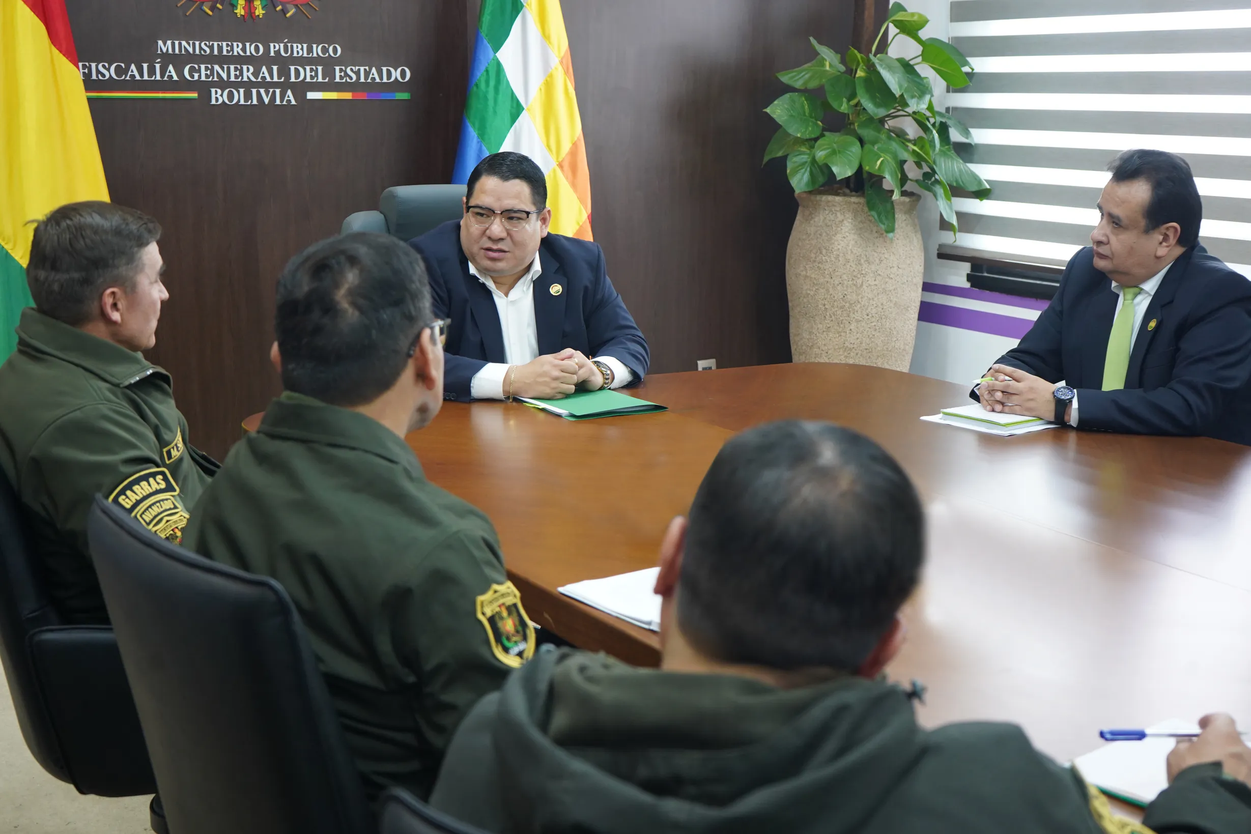 FISCAL GENERAL DEL ESTADO Y COMANDANTE GENERAL DE LA POLICÍA COORDINAN TRABAJO INTERINSTITUCIONAL