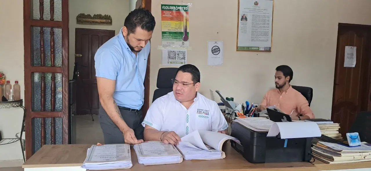 FISCAL GENERAL INSPECCIONA FISCALÍA DE PORONGO Y DESTACA ATENCIÓN OPORTUNA Y TRABAJO A PUERTAS ABIERTAS